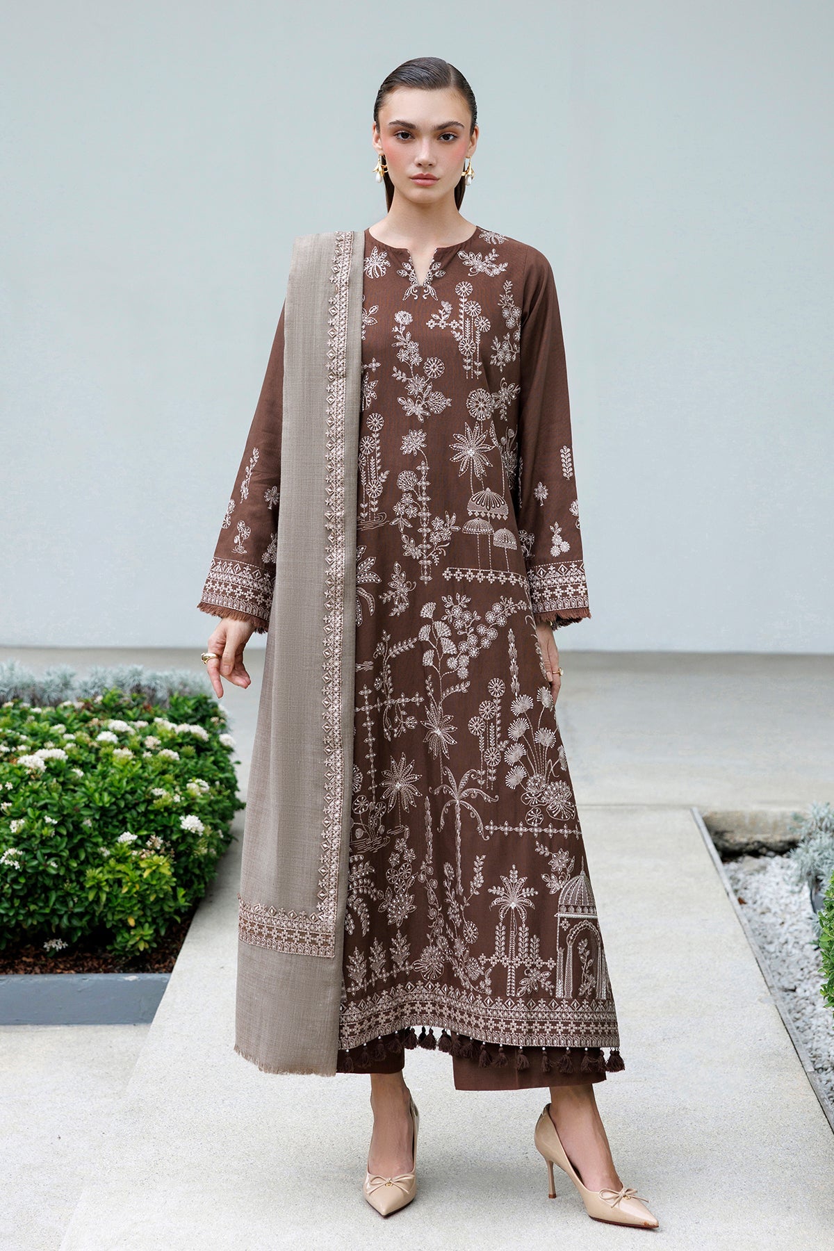 EMBROIDERED KHADDAR SF-4598
