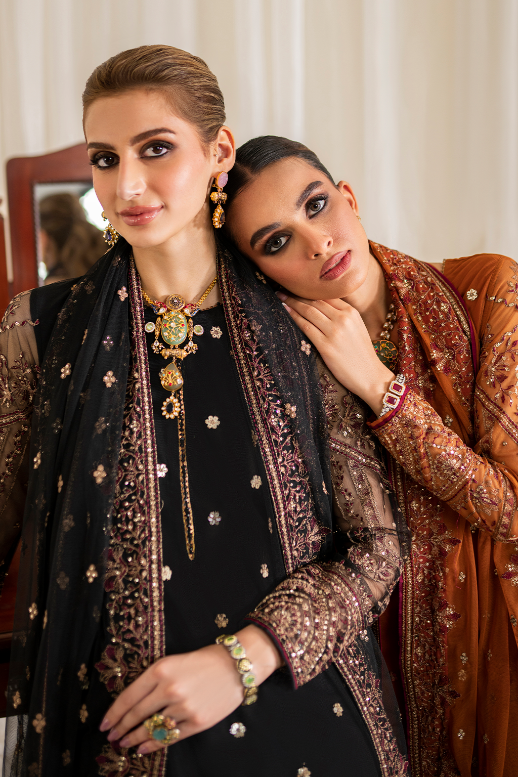 UE-287 Embroidered Net