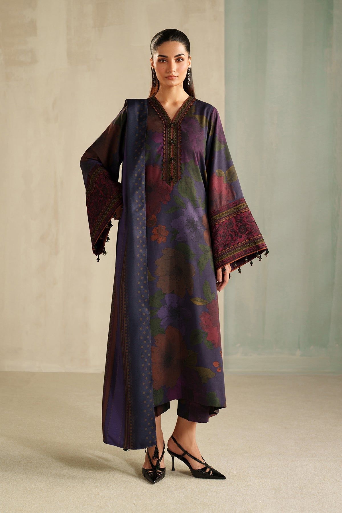 EMBROIDERED VISCOSE UF-4325