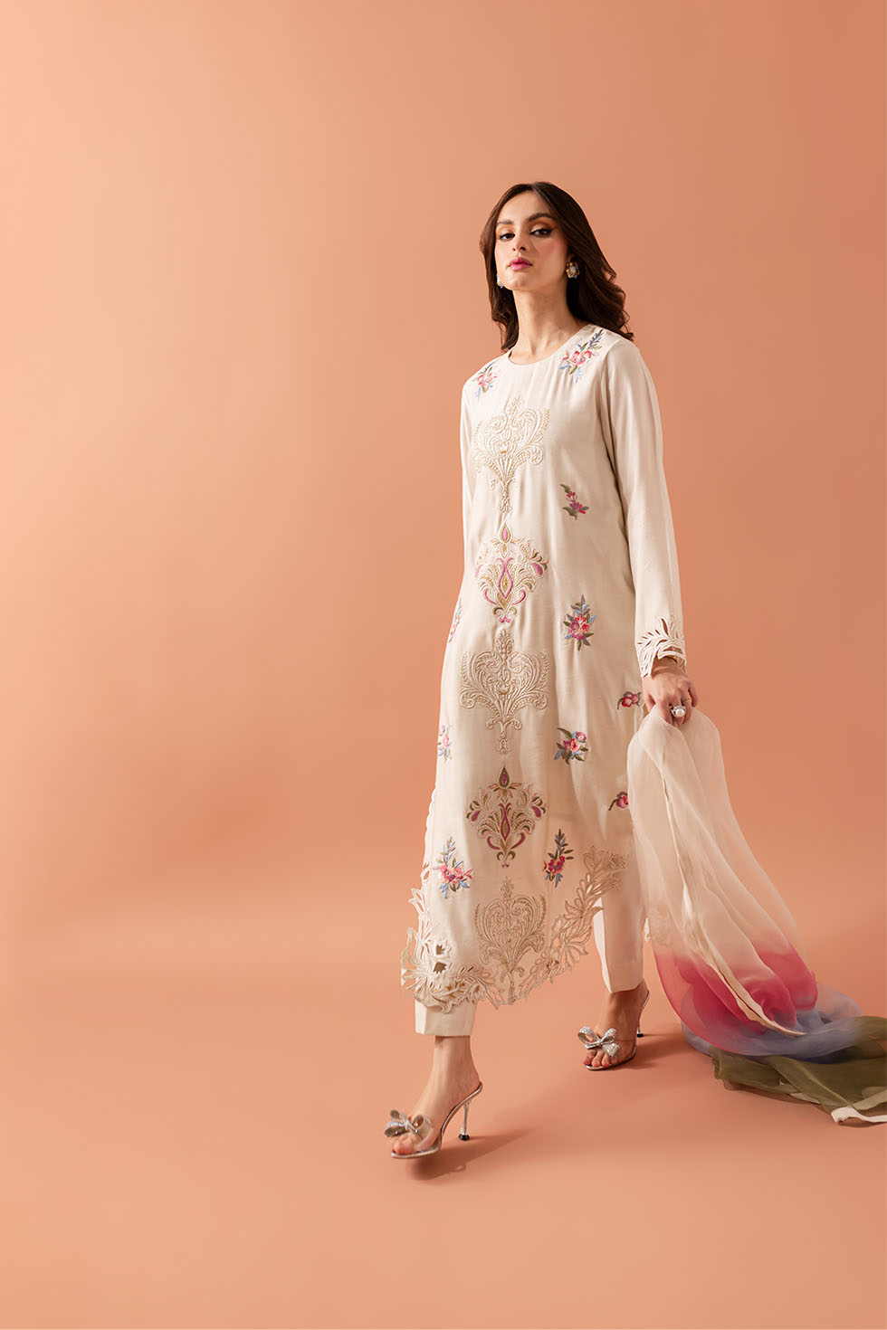 https://cdn.shopify.com/s/files/1/0799/2921/3243/files/1C0A0041.jpg?v=1716383952