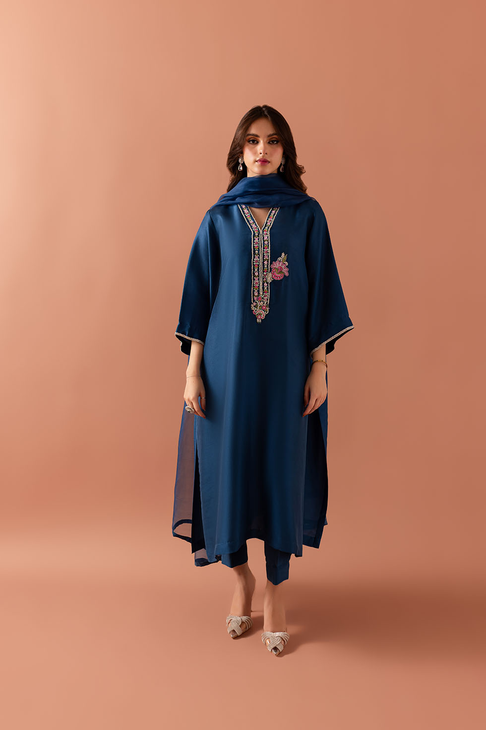 https://cdn.shopify.com/s/files/1/0799/2921/3243/files/1C0A0623.jpg?v=1716383568