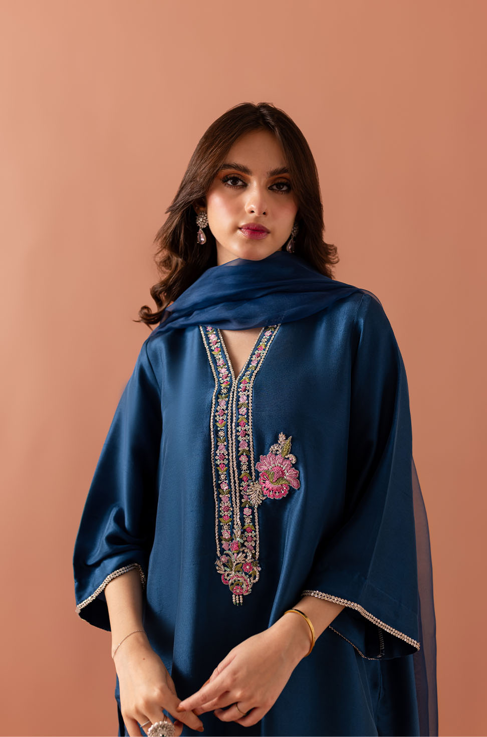 https://cdn.shopify.com/s/files/1/0799/2921/3243/files/1C0A0648.jpg?v=1716383568