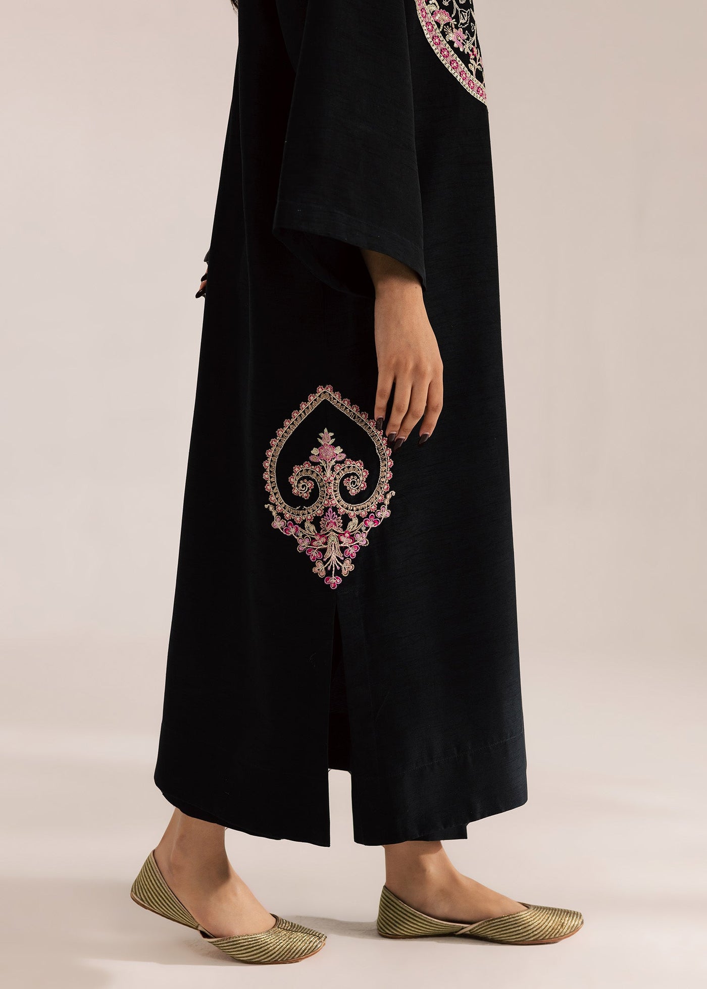 https://cdn.shopify.com/s/files/1/3006/7522/files/1C0A8560.jpg?v=1770707970