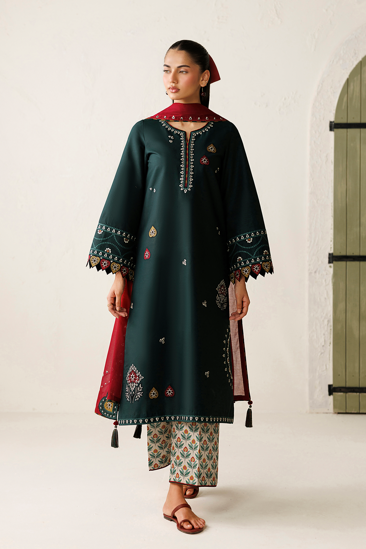 EMBROIDERED LAWN USE-9395