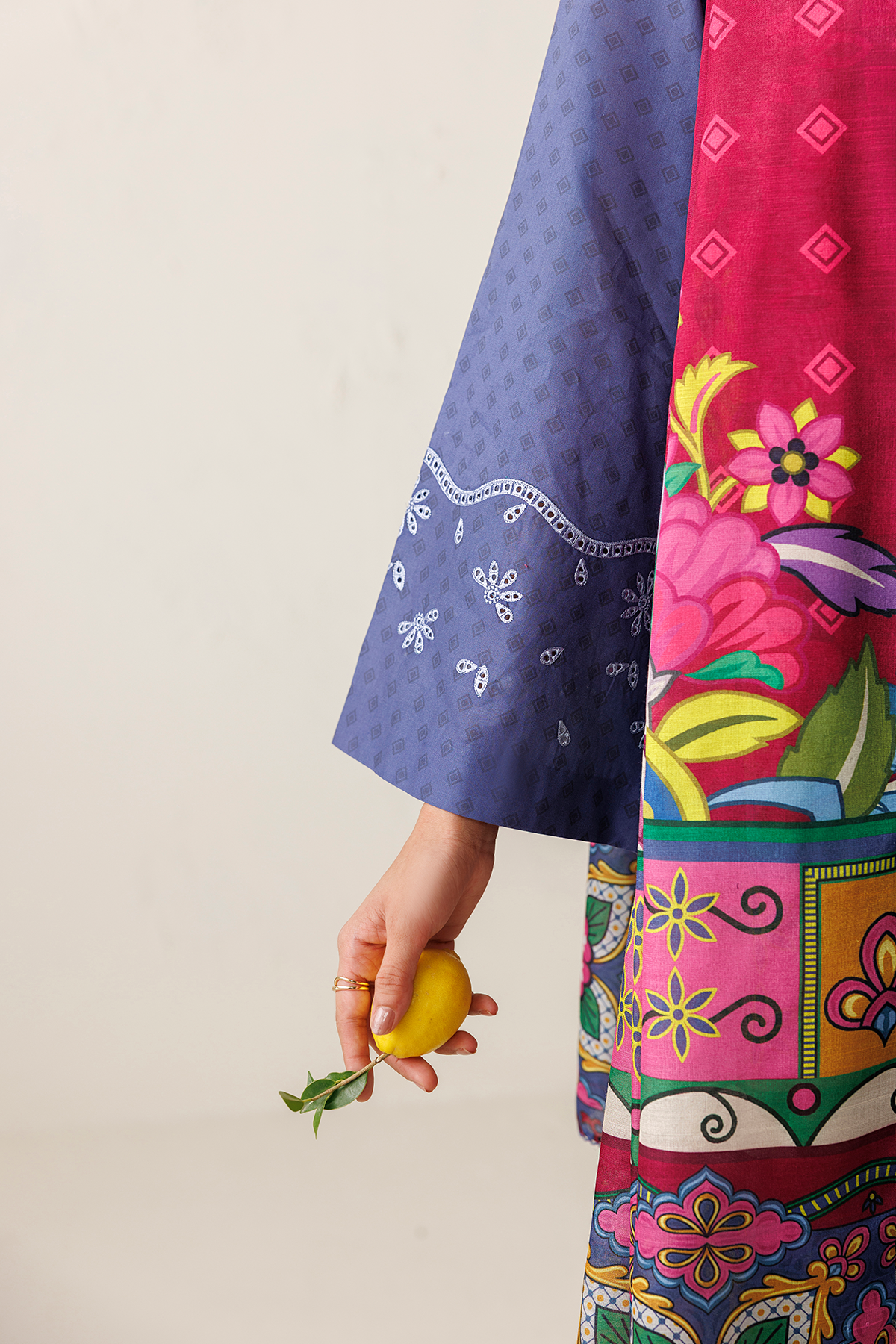 EMBROIDERED LAWN USE-9386
