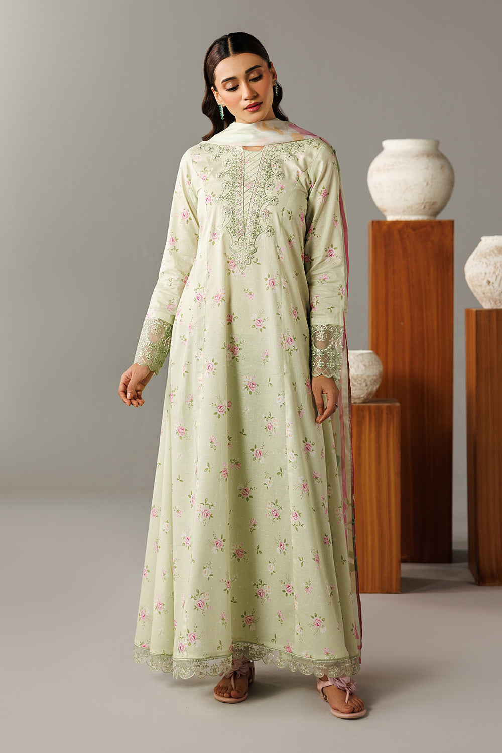 Embroidered Lawn DT-26-13