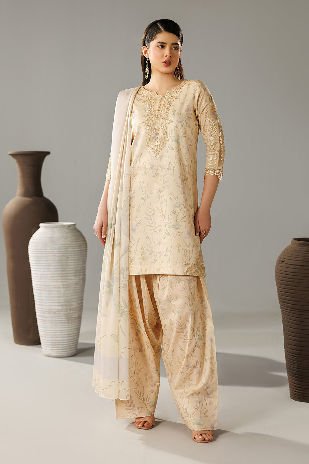Embroidered Lawn DT-26-19