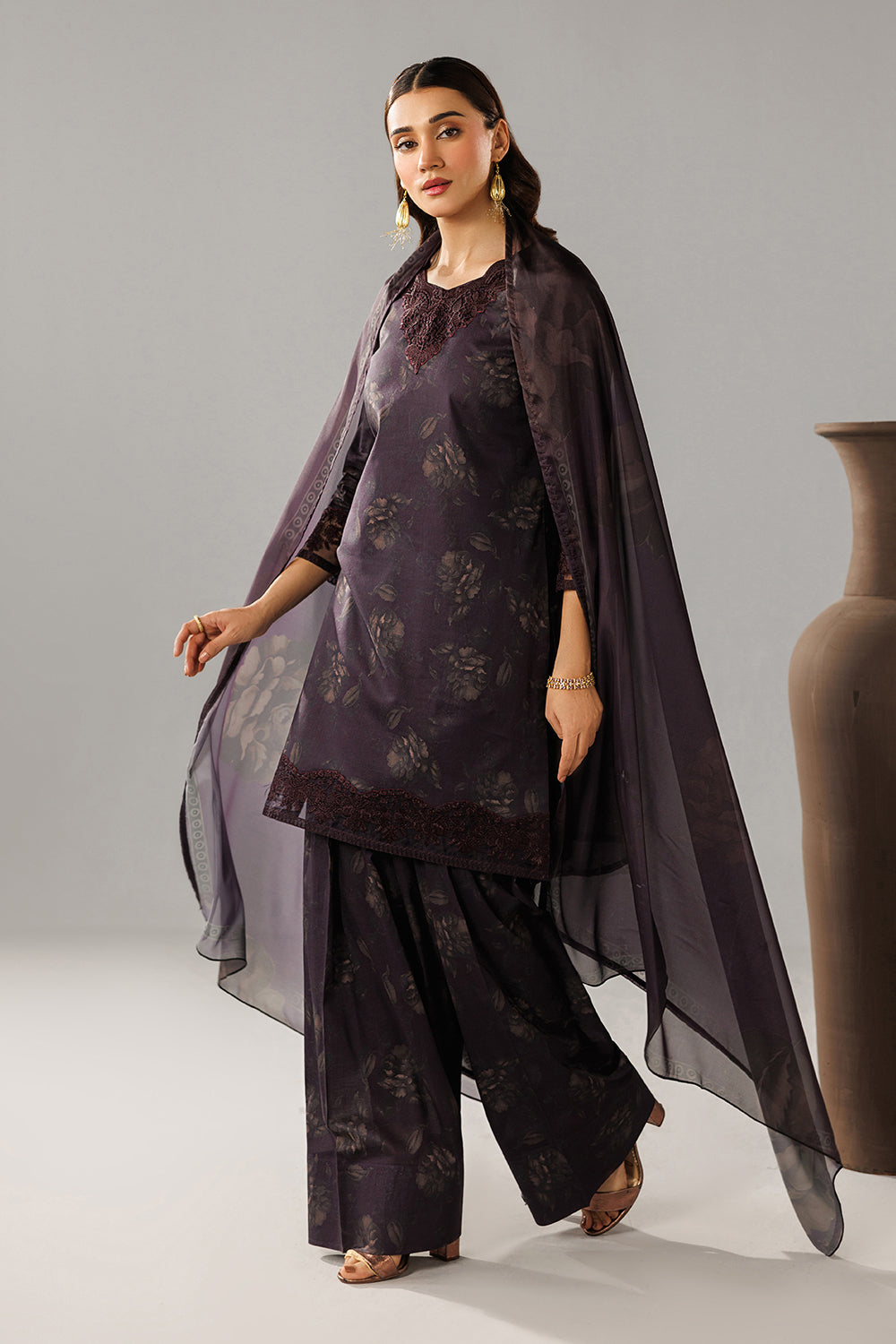 Embroidered Lawn DT-26-15