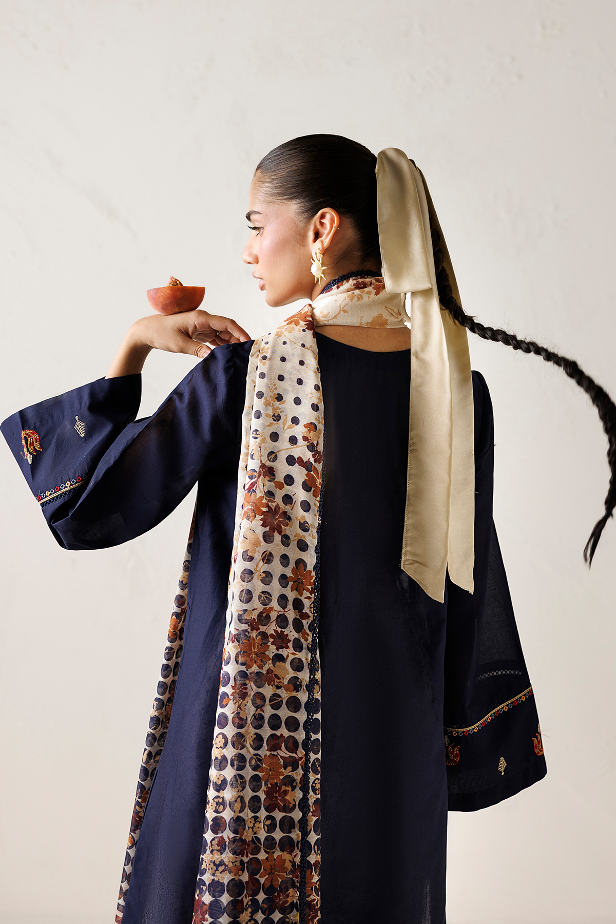 EMBROIDERED LAWN USE-9390