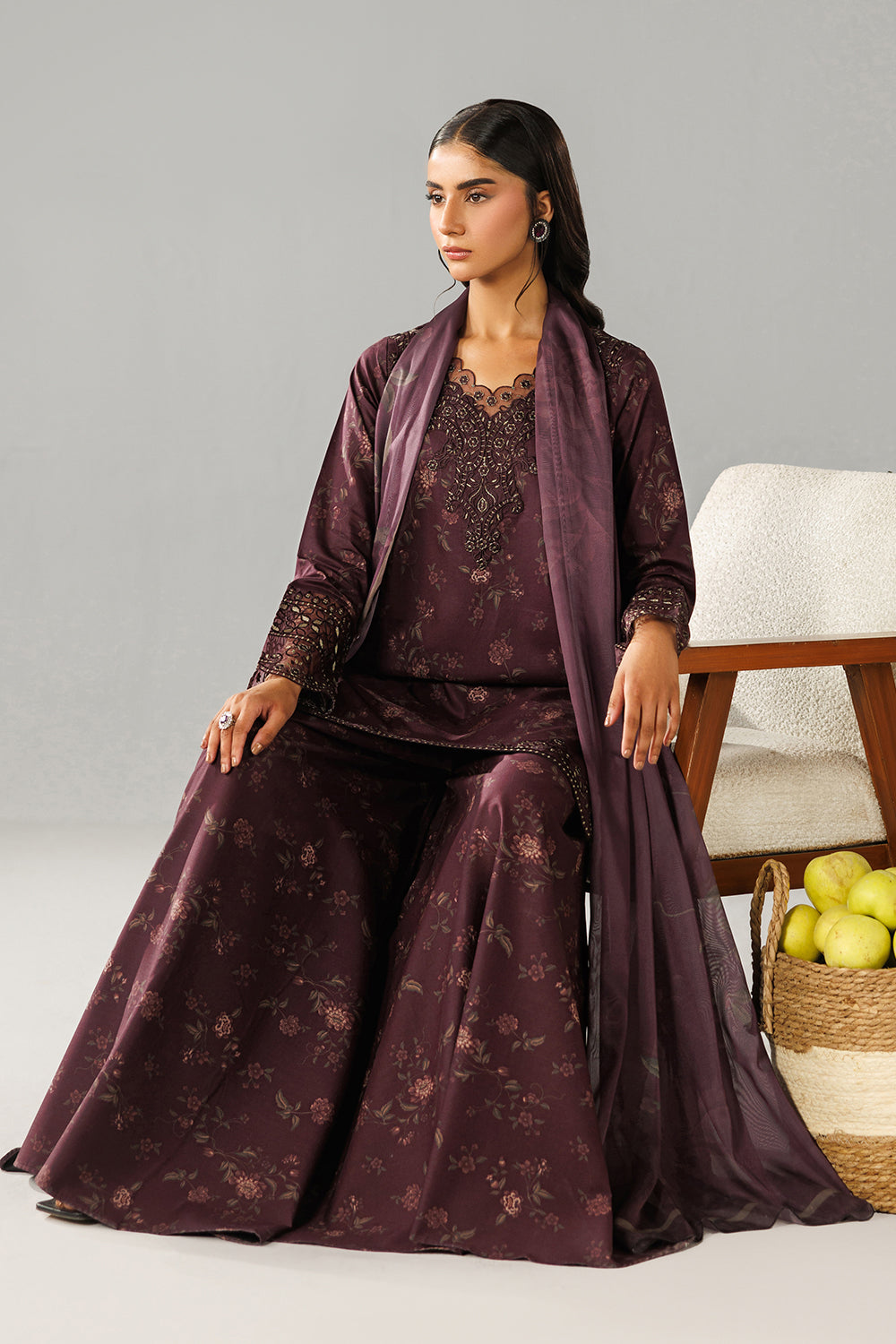 Embroidered Lawn DT-26-17