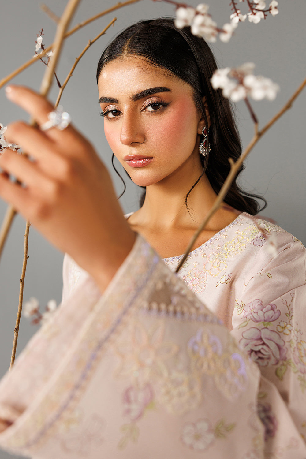 Embroidered Lawn DT-26-14