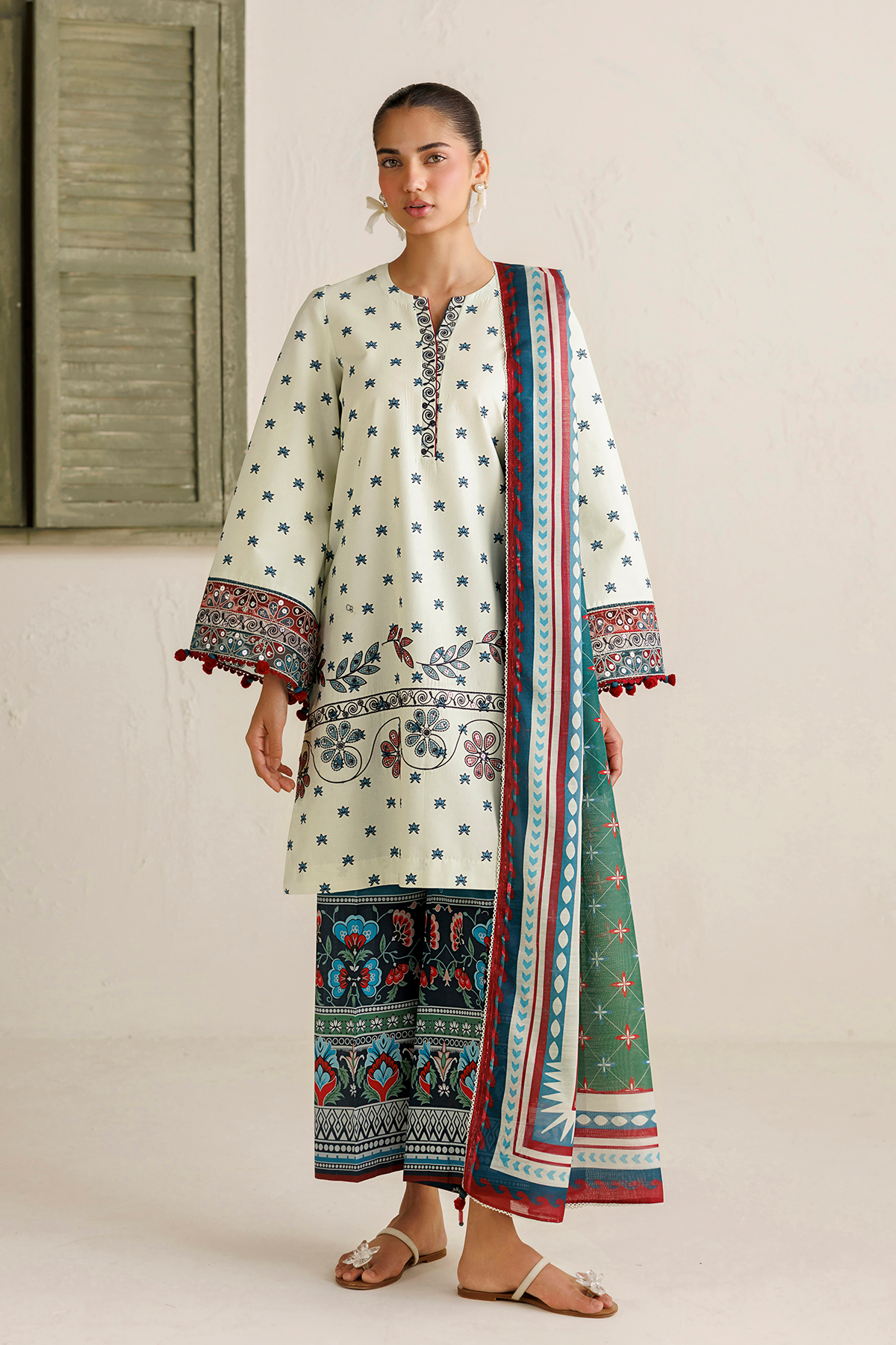 EMBROIDERED LAWN USE-9389