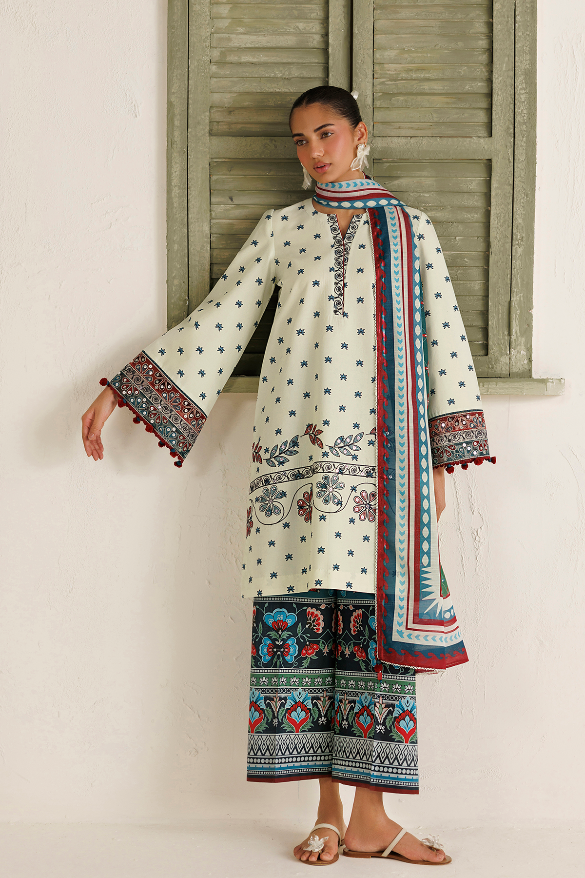 EMBROIDERED LAWN USE-9389