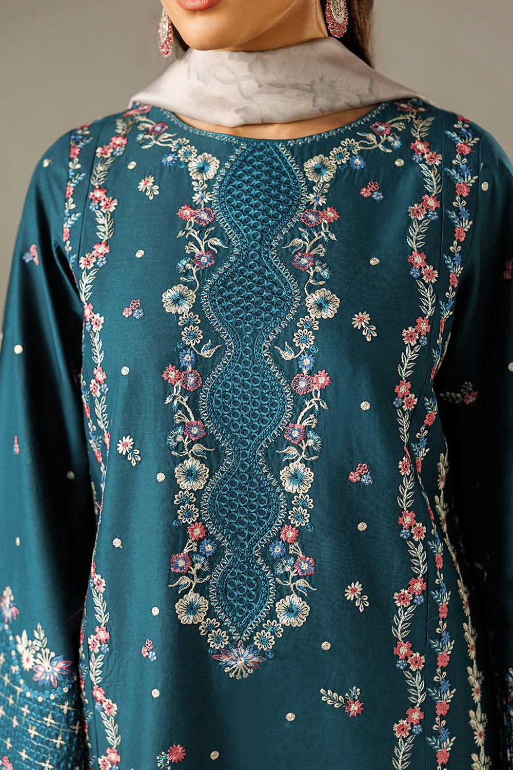 Embroidered Lawn MJ-26-10