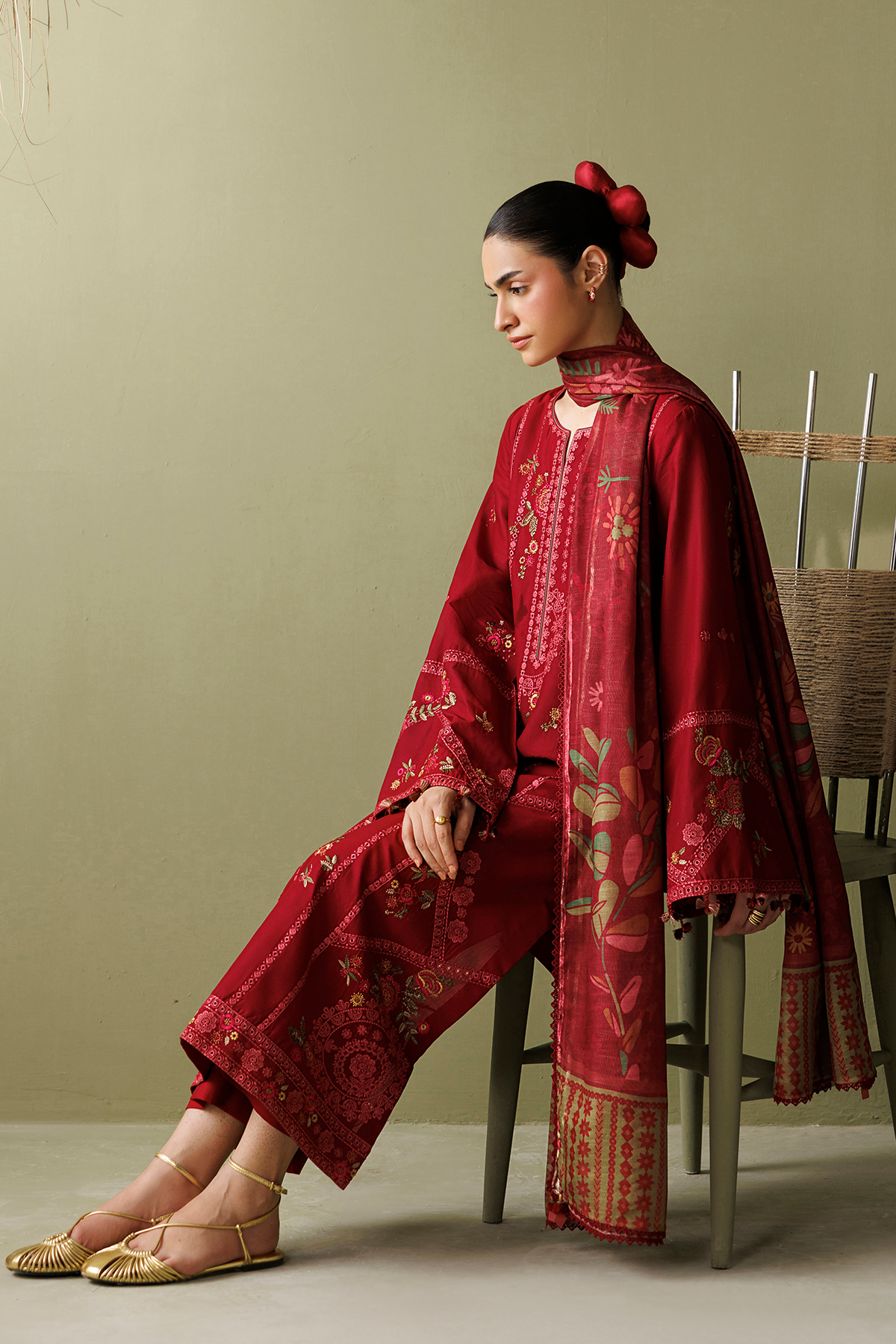 EMBROIDERED LAWN USE-9343