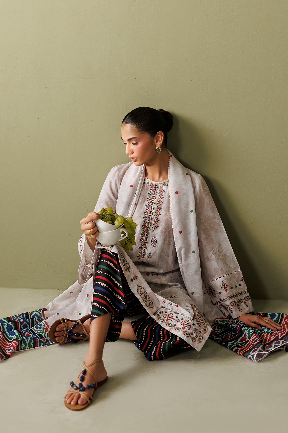 EMBROIDERED LAWN RTW-9373