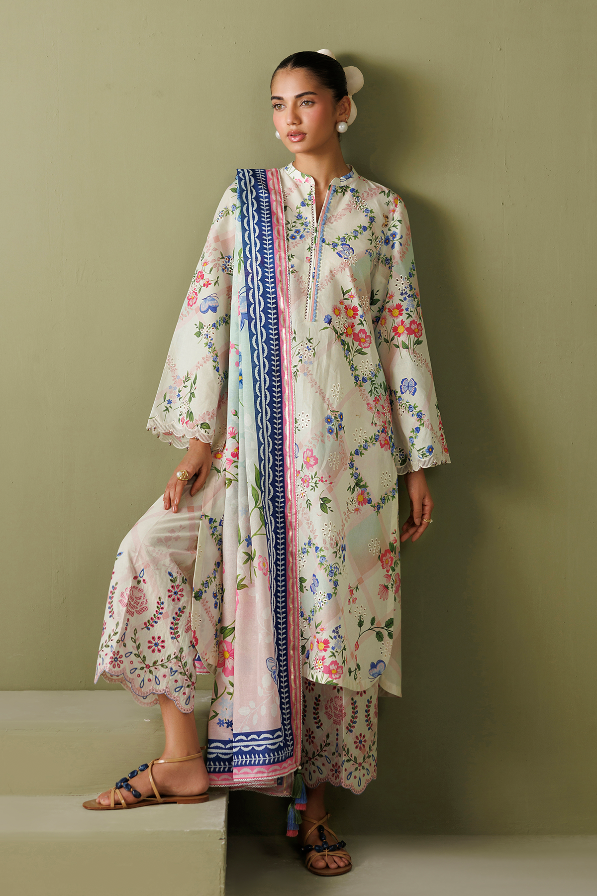 EMBROIDERED LAWN RTW-9385
