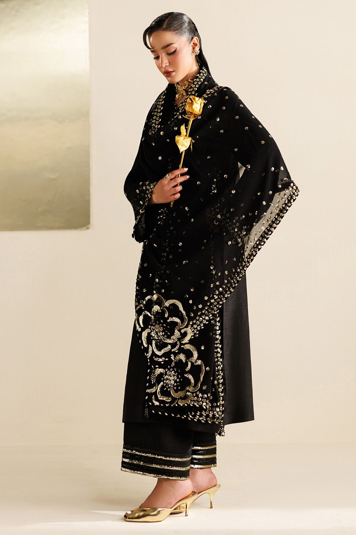 Embroidered Raw Silk Ur-7065