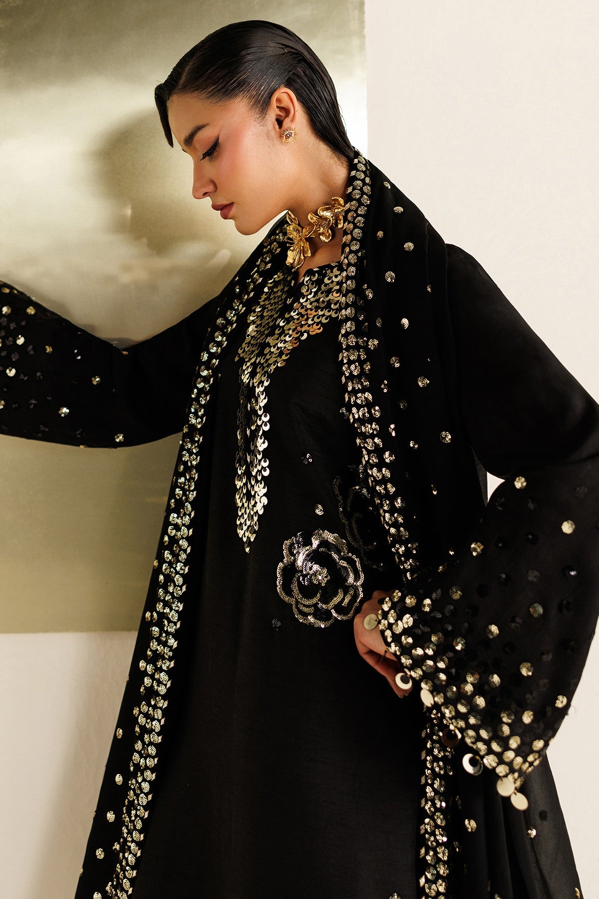Embroidered Raw Silk Ur-7065