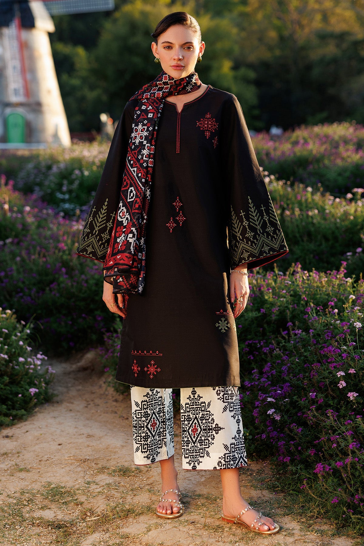 EMBROIDERED LAWN RTW-9301