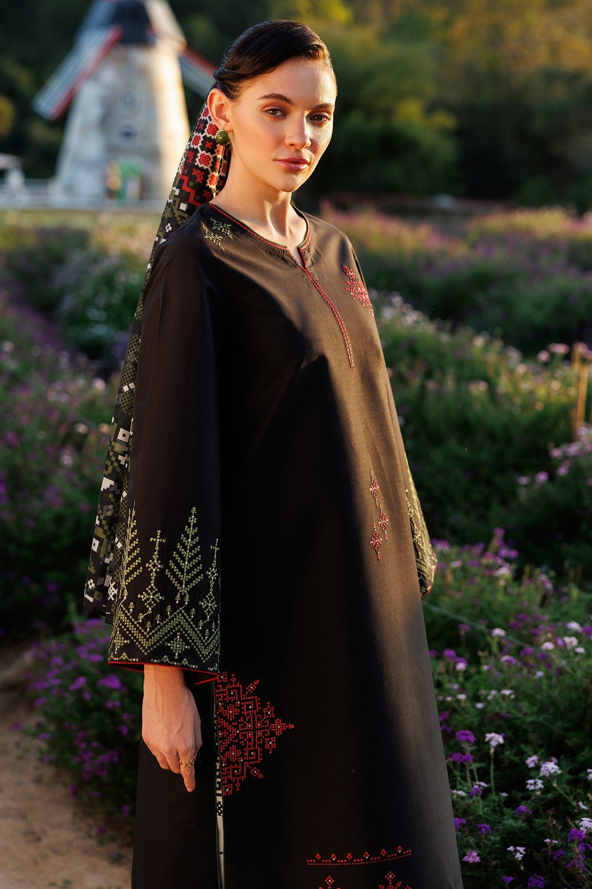 EMBROIDERED LAWN RTW-9301