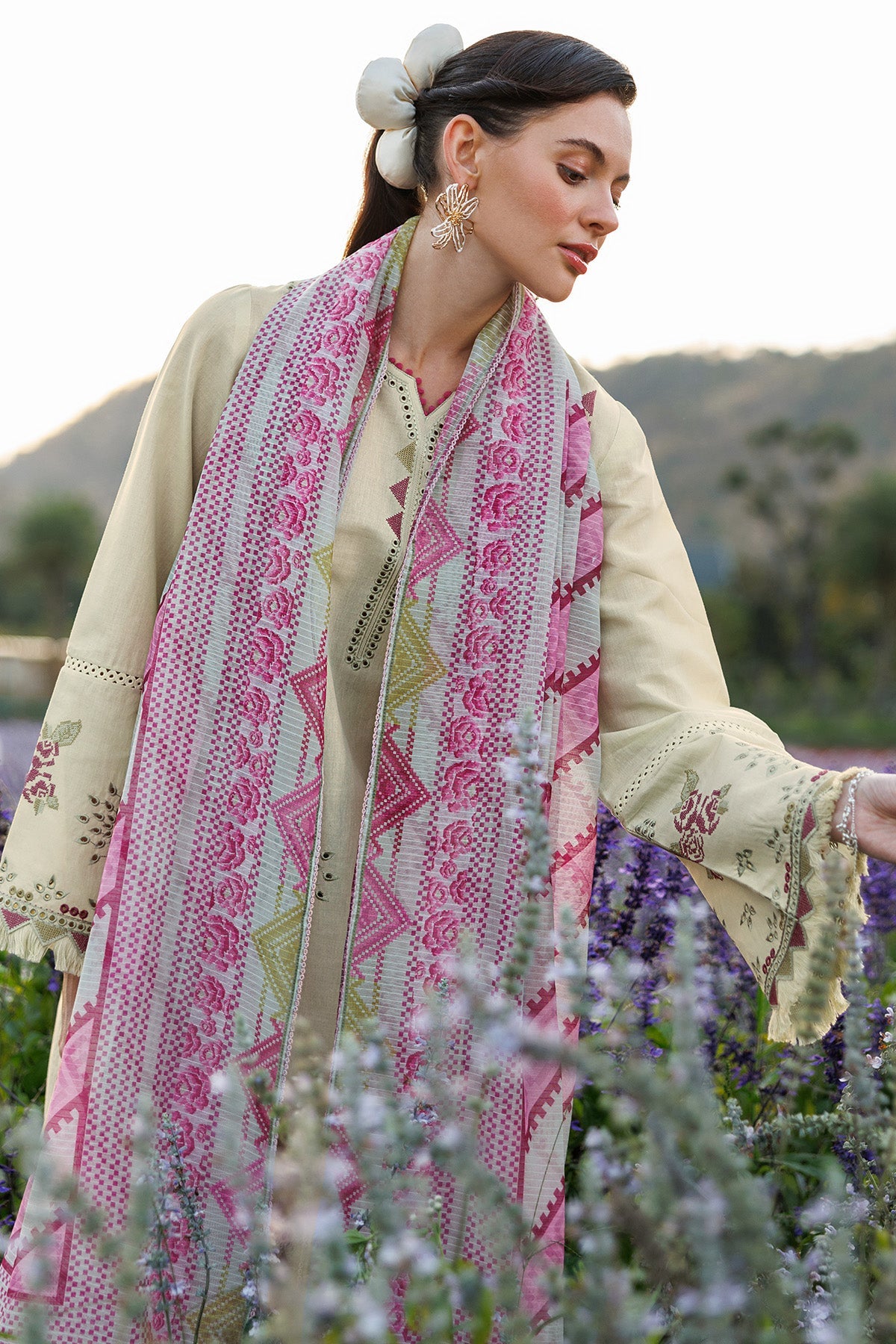 EMBROIDERED LAWN RTW-9289