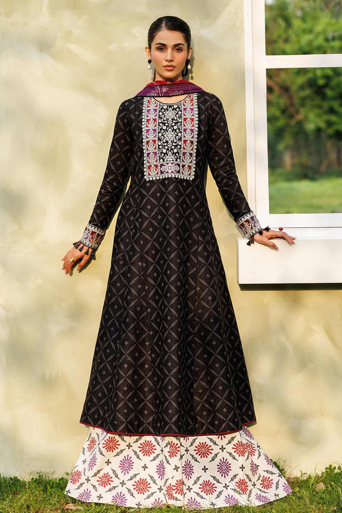 Embroidered Lawn Use-9358