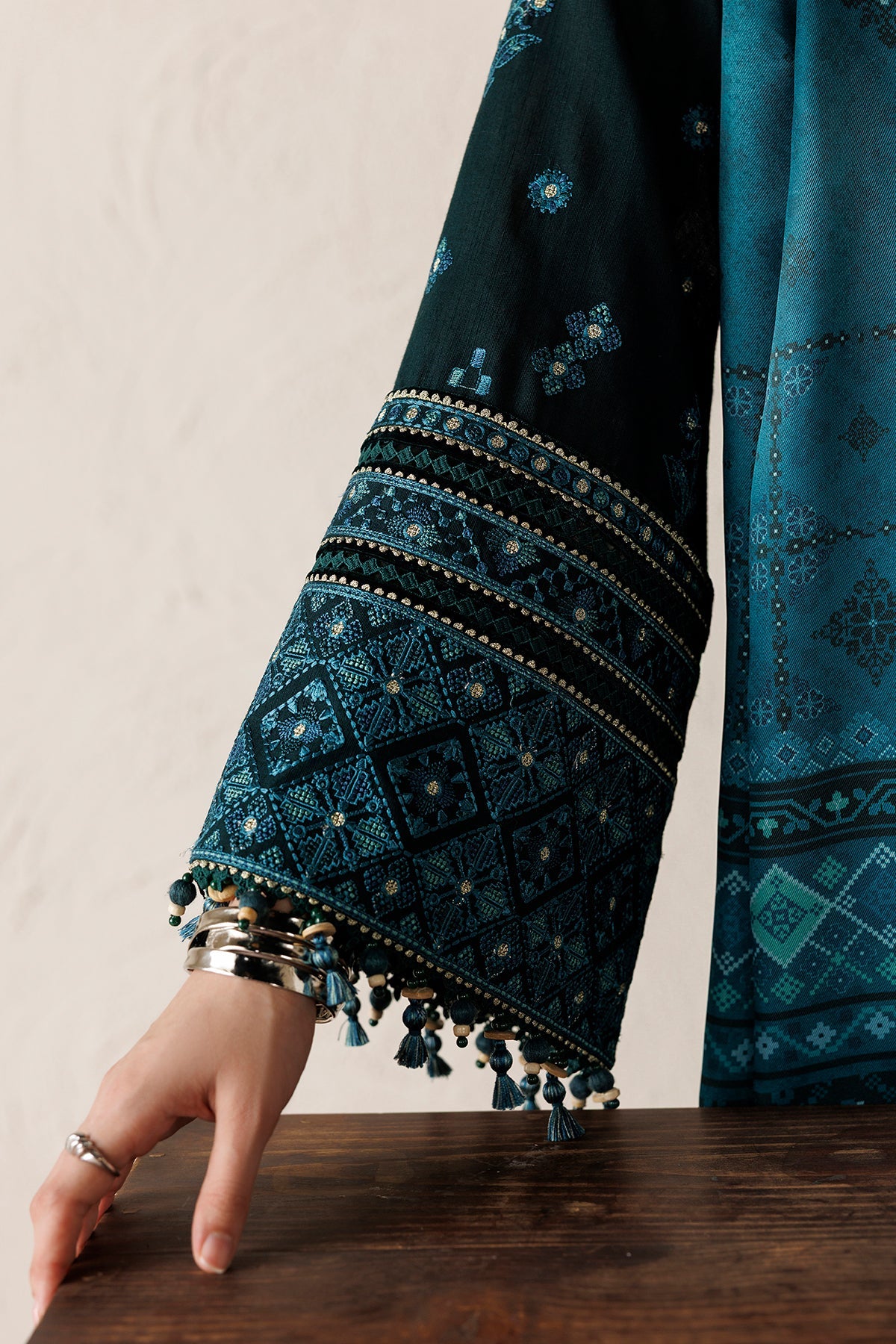 EMBROIDERED PREMIUM KHADDAR UW-0280