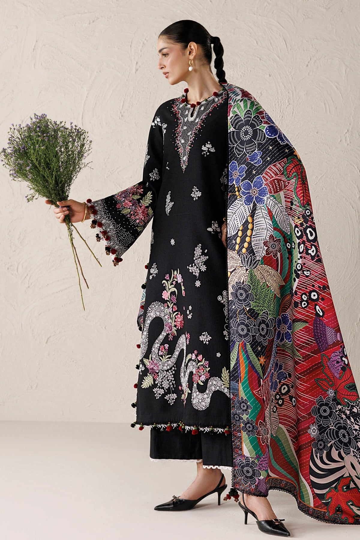 EMBROIDERED PREMIUM KHADDAR UW-0294