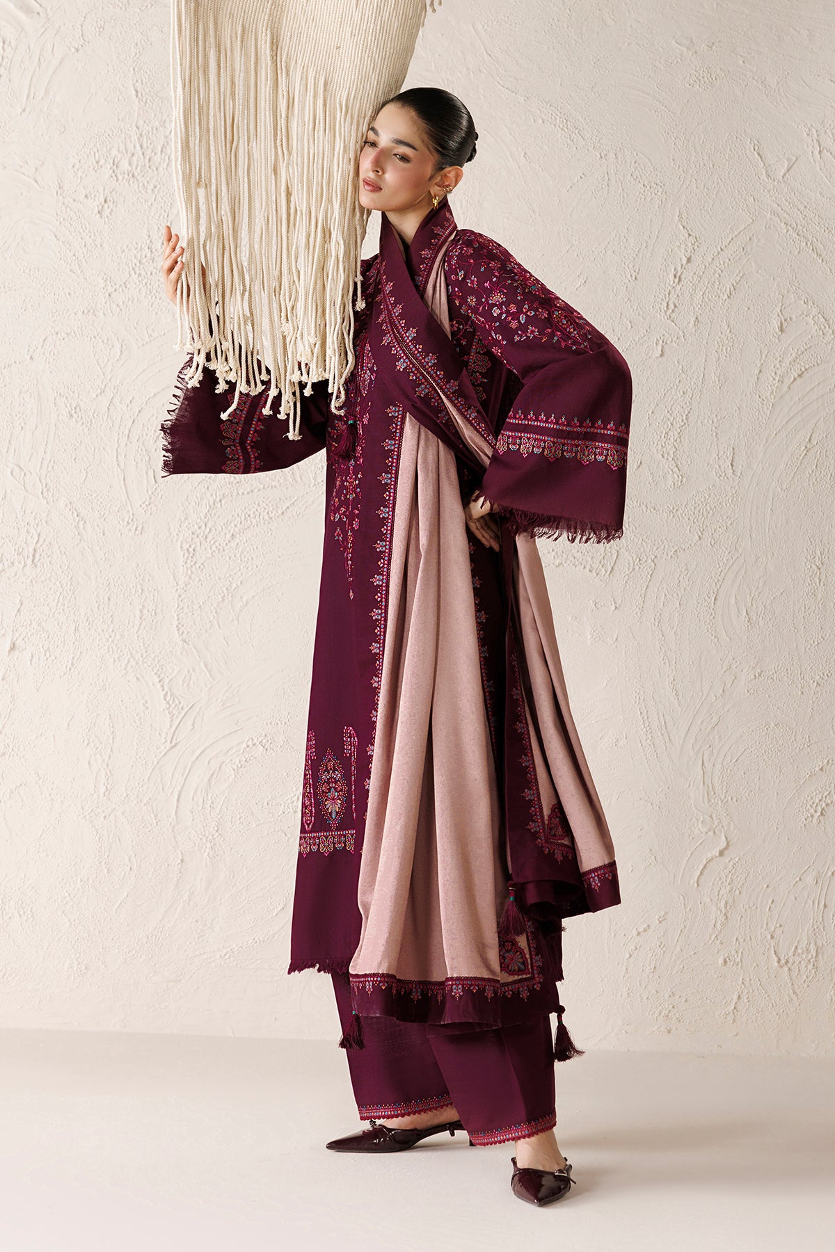 EMBROIDERED PREMIUM KHADDAR UW-0291