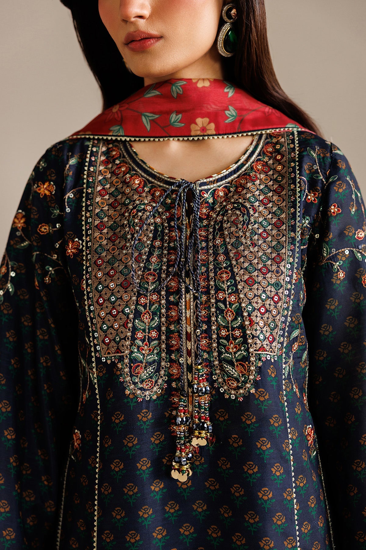 Embroidered Raw Silk Ur-7075