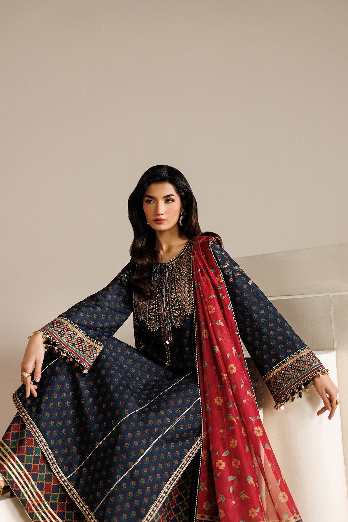 Embroidered Raw Silk Ur-7075