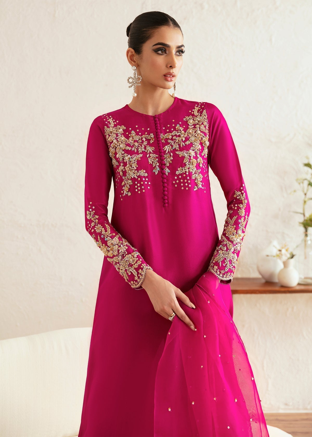 Kanwal Malik – Myra Style