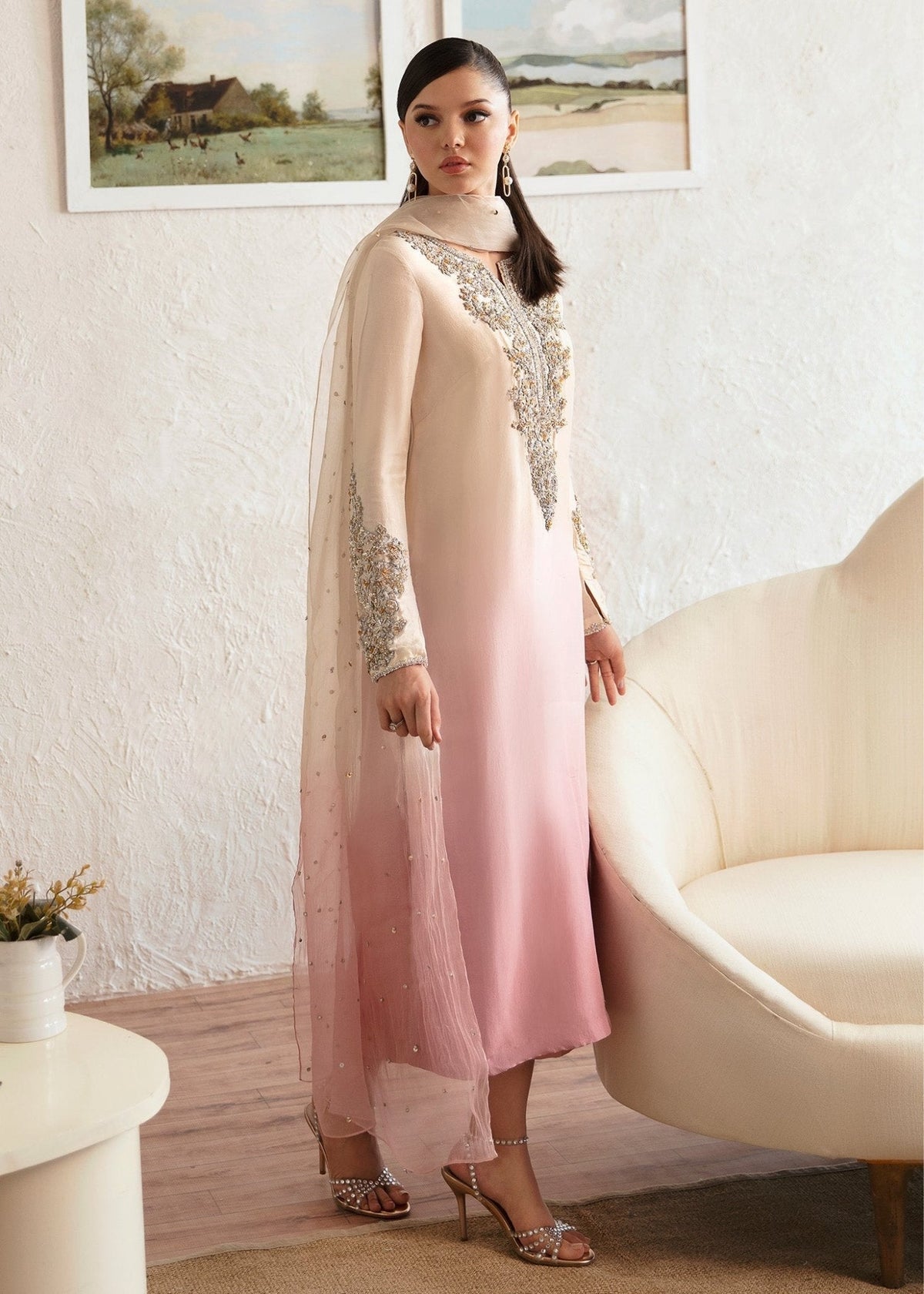 Kanwal Malik – Maura Style