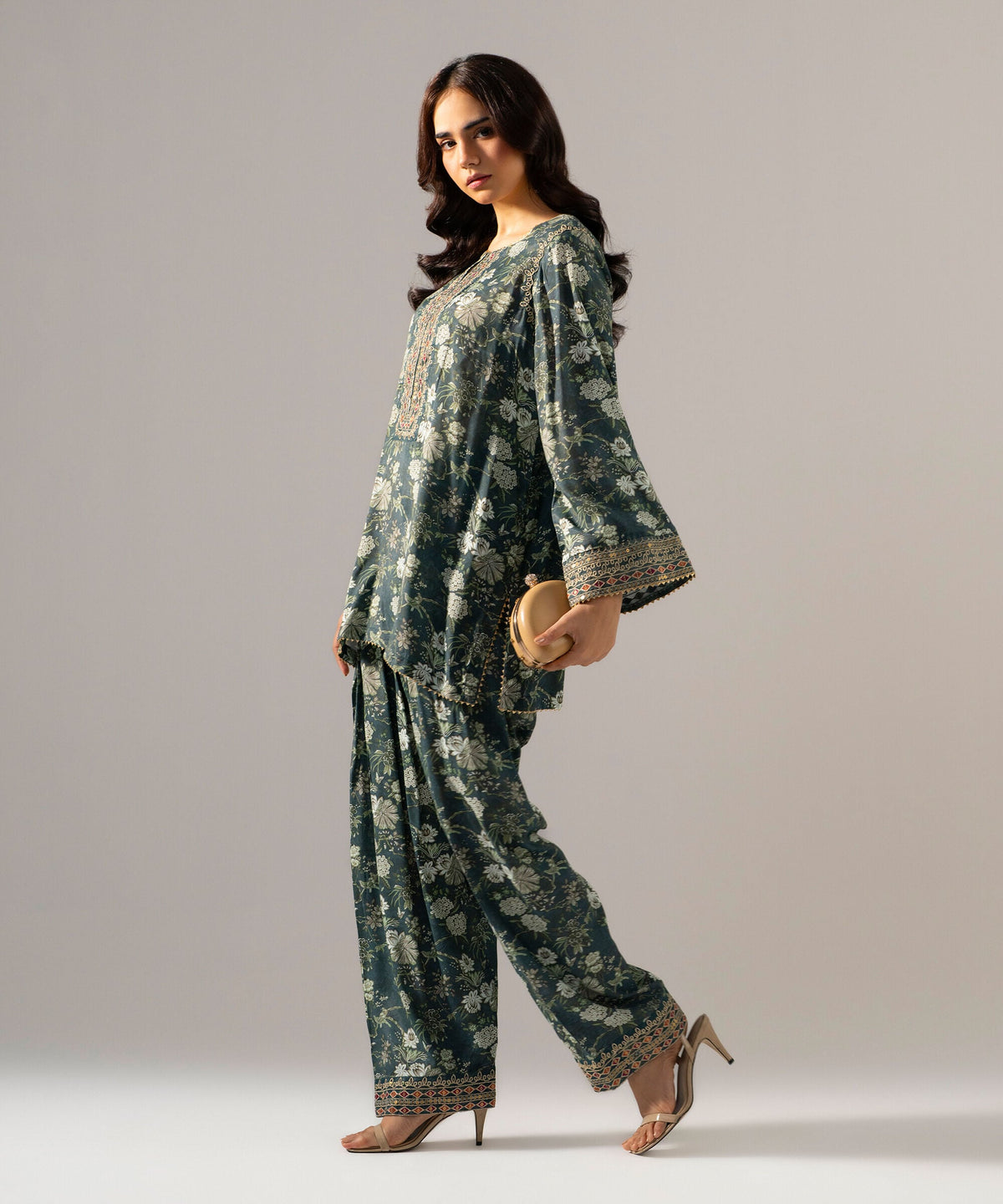 2 Piece - Embroidered Raw Silk Suit 1SFS26FMV605