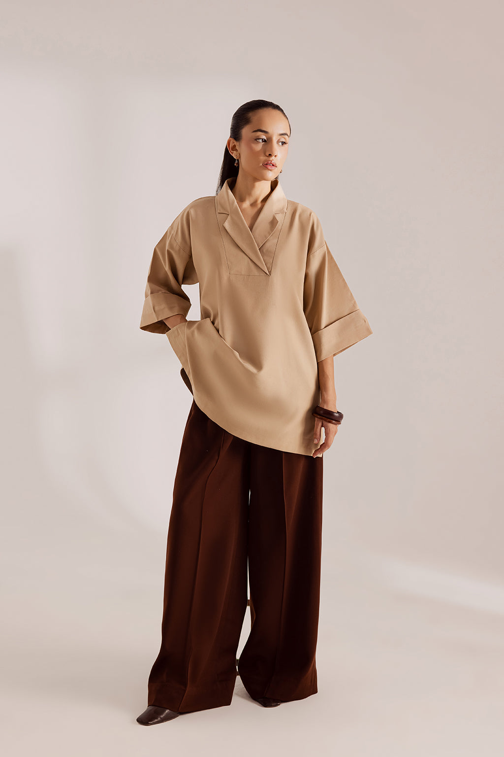 https://cdn.shopify.com/s/files/1/0019/7217/4947/files/1_0017_1C0A9035_7f215041-8297-4ccc-8b6b-f67a63ab5566.jpg?v=1764583295