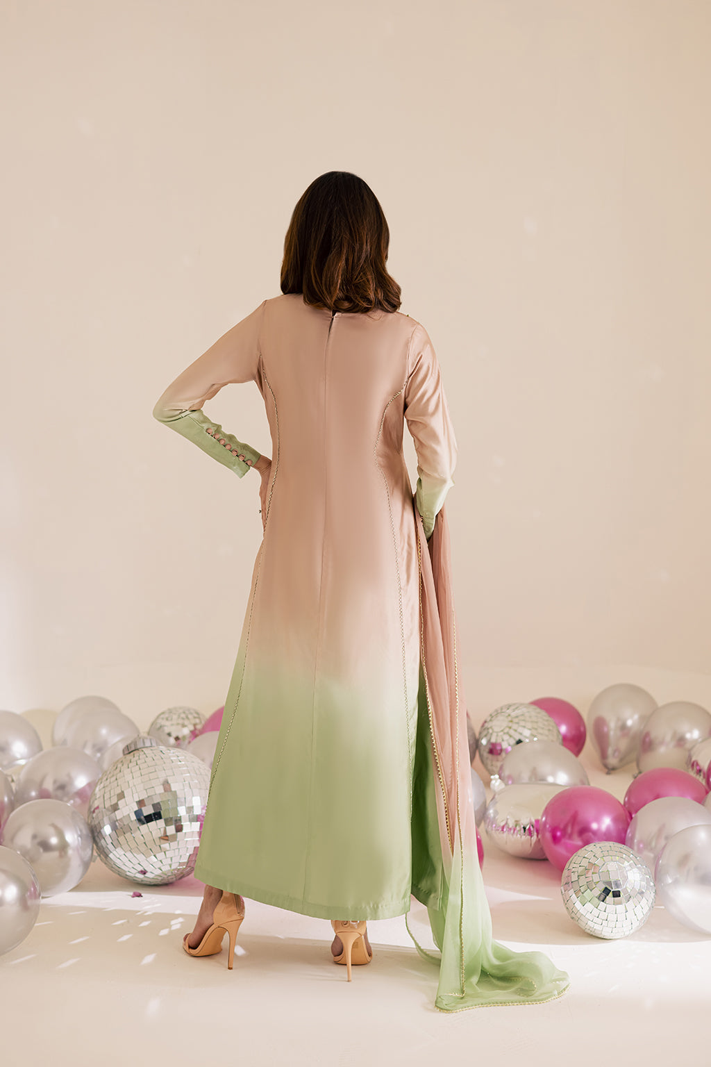 https://cdn.shopify.com/s/files/1/0019/7217/4947/files/1_0026_1C0A8539_52ba0a1c-9a4f-421d-934f-78d11ba4bc11.jpg?v=1764583257