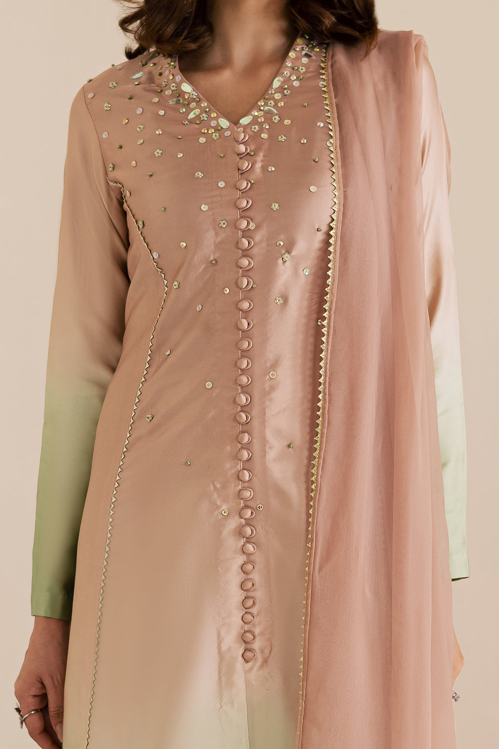 https://cdn.shopify.com/s/files/1/0019/7217/4947/files/1_0029_1C0A8454copy_be1e57db-38fd-4732-9604-bba9ec8cd3b1.jpg?v=1764583257