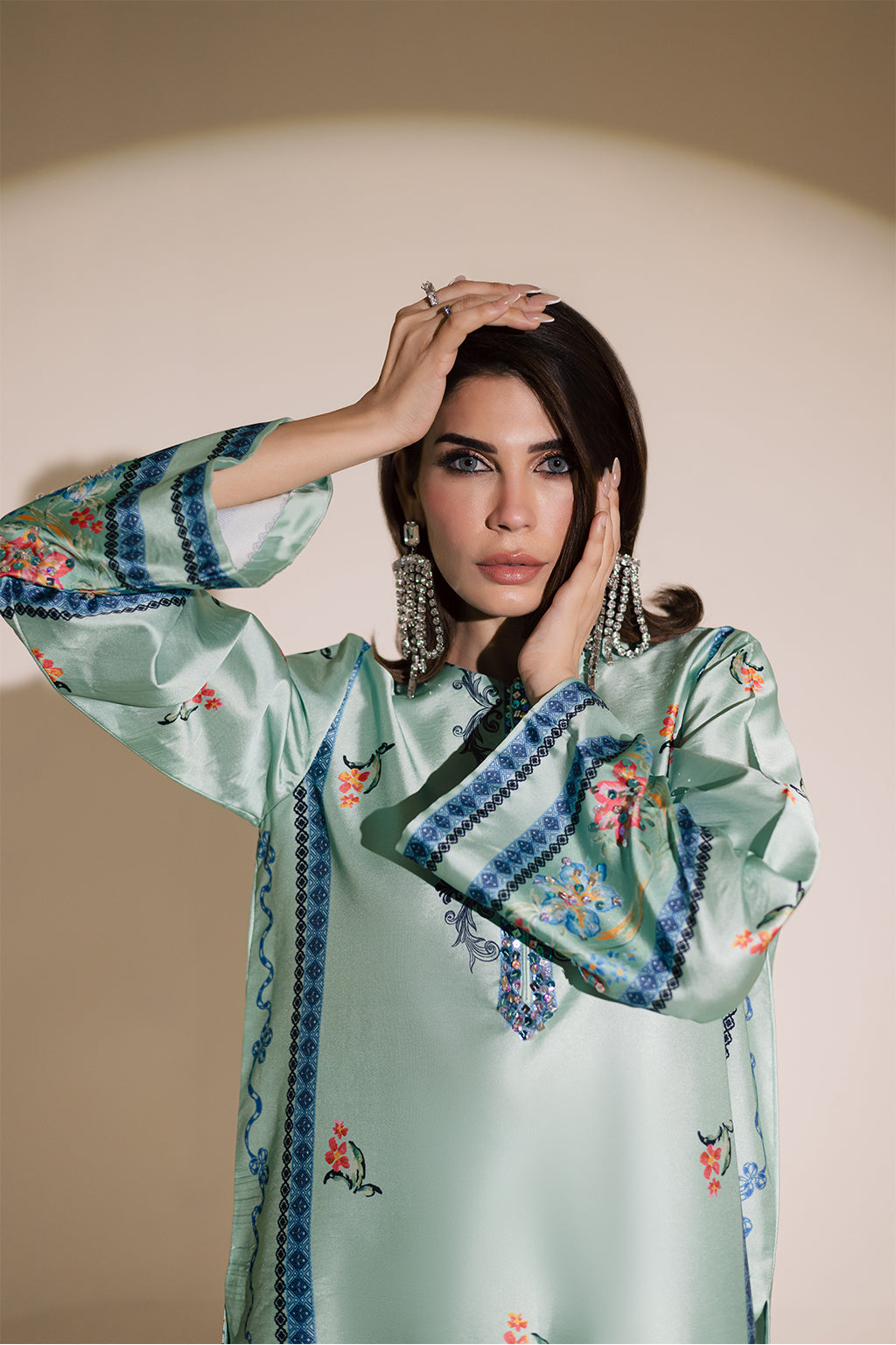 https://cdn.shopify.com/s/files/1/0019/7217/4947/files/1_0041_1C0A9716_3f8e1c65-4fef-4f0e-8a69-3426e8b2d25c.jpg?v=1764583254