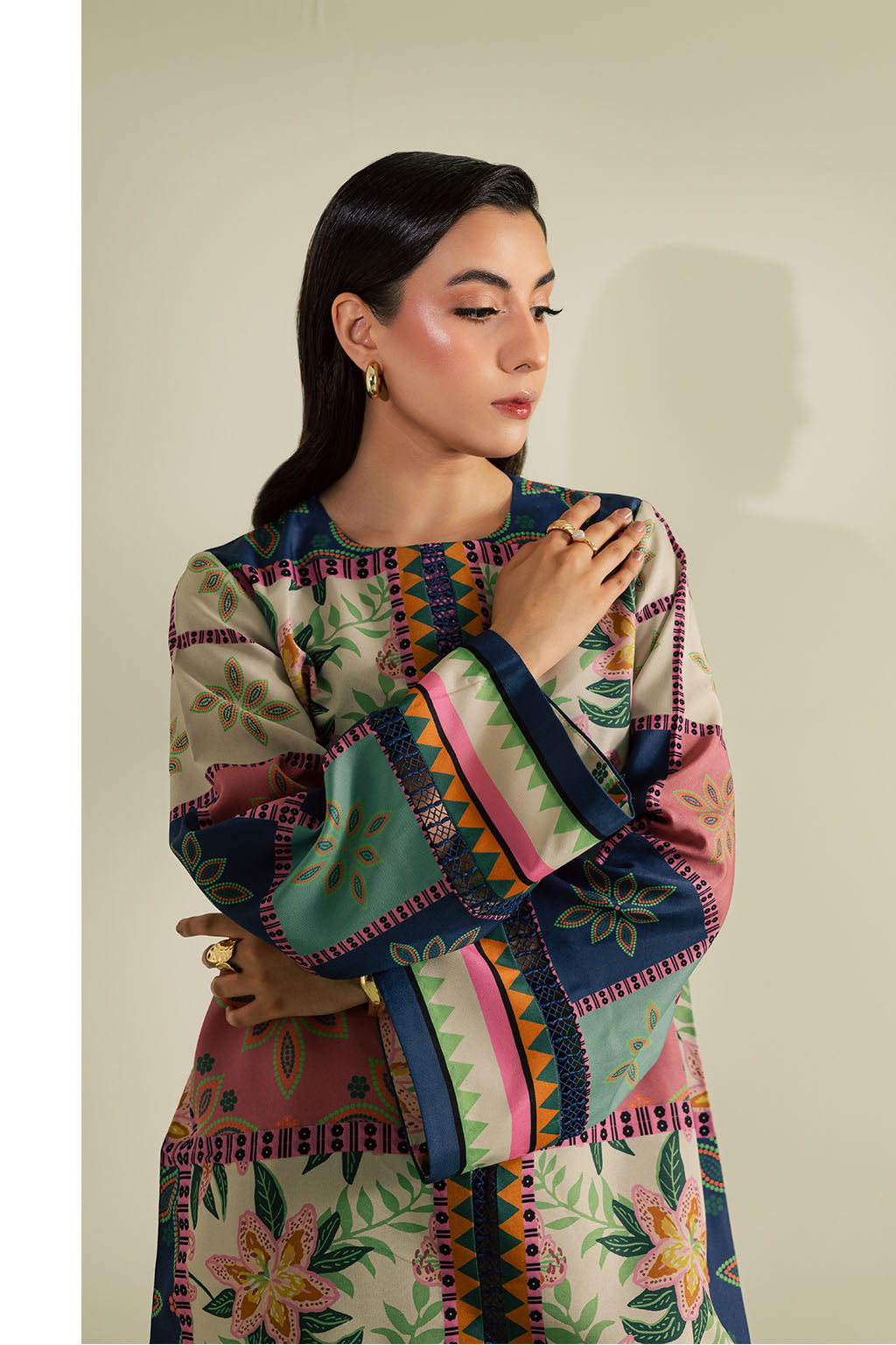 https://cdn.shopify.com/s/files/1/0019/7217/4947/files/1_0046_1C0A4388_5b0c7106-c3a5-4f58-b386-5e72a5c3269f.jpg?v=1764583095