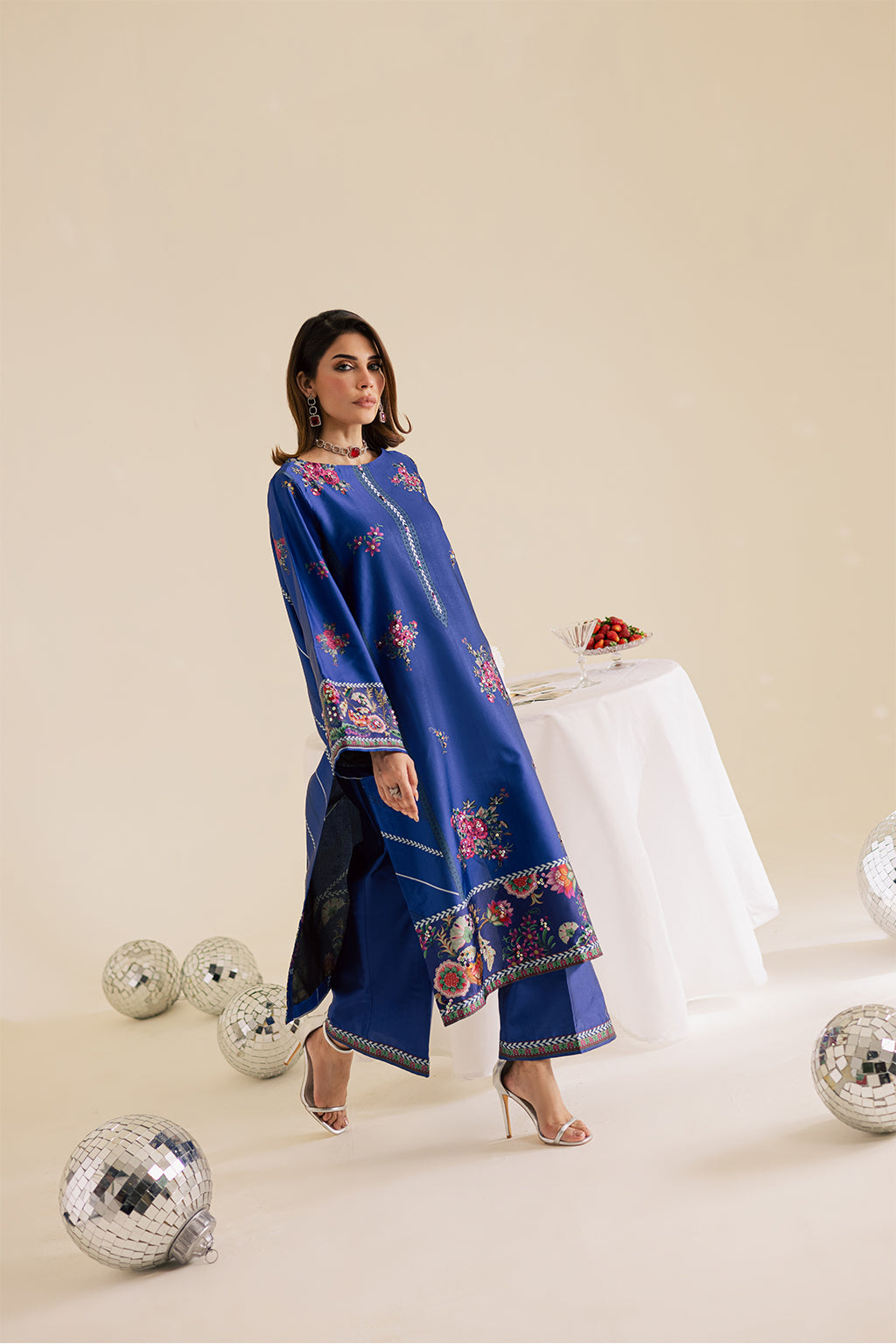 https://cdn.shopify.com/s/files/1/0019/7217/4947/files/1_0068_1C0A9261_e6915aea-7c42-4fad-b564-06c533283f86.jpg?v=1764583265