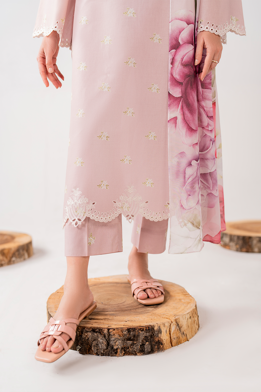 UE-277 Printed Lawn