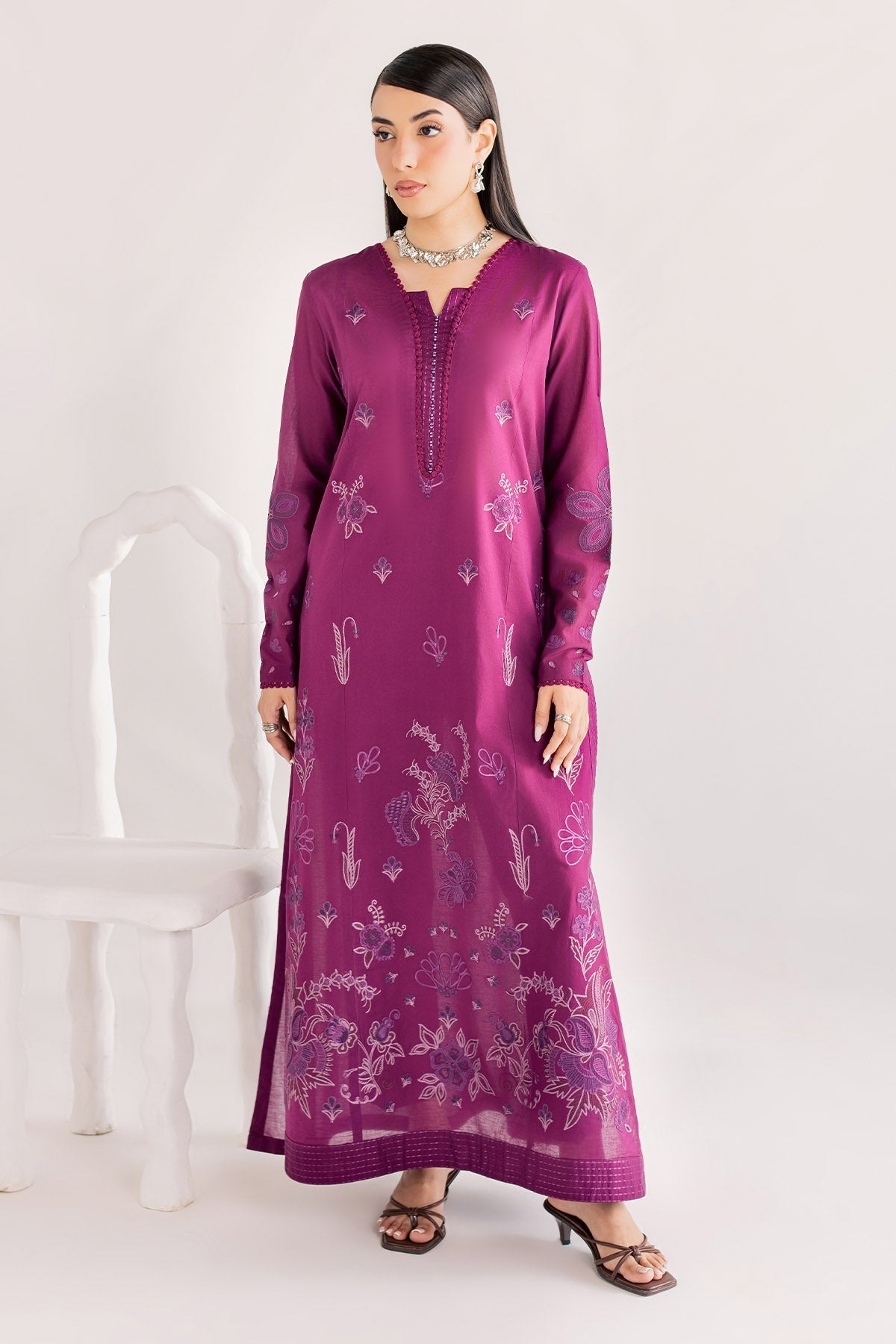 https://nureh.pk/cdn/shop/files/1_628aabb4-e13a-4593-85f2-f6caf90eddf6.jpg?v=1781333189&width=1200