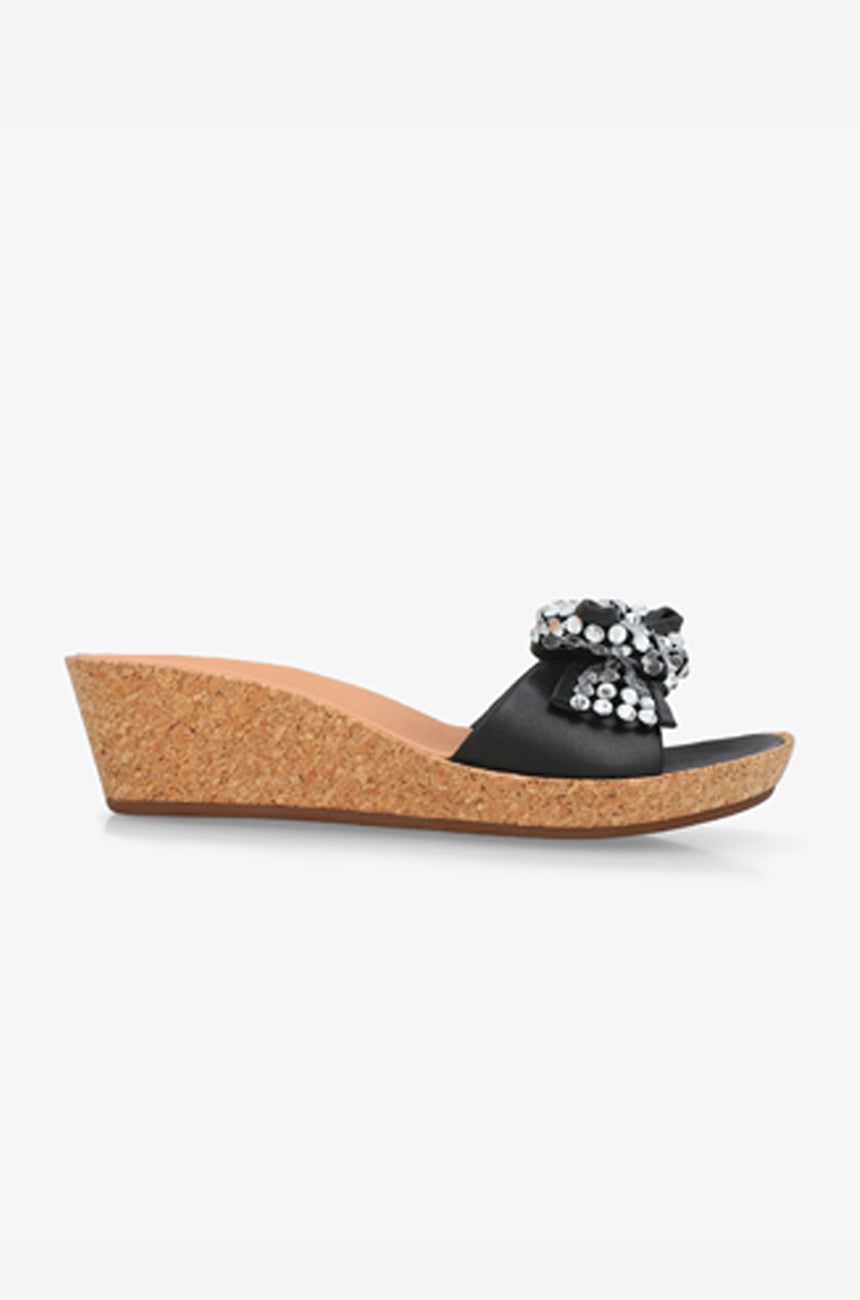 Clara 46