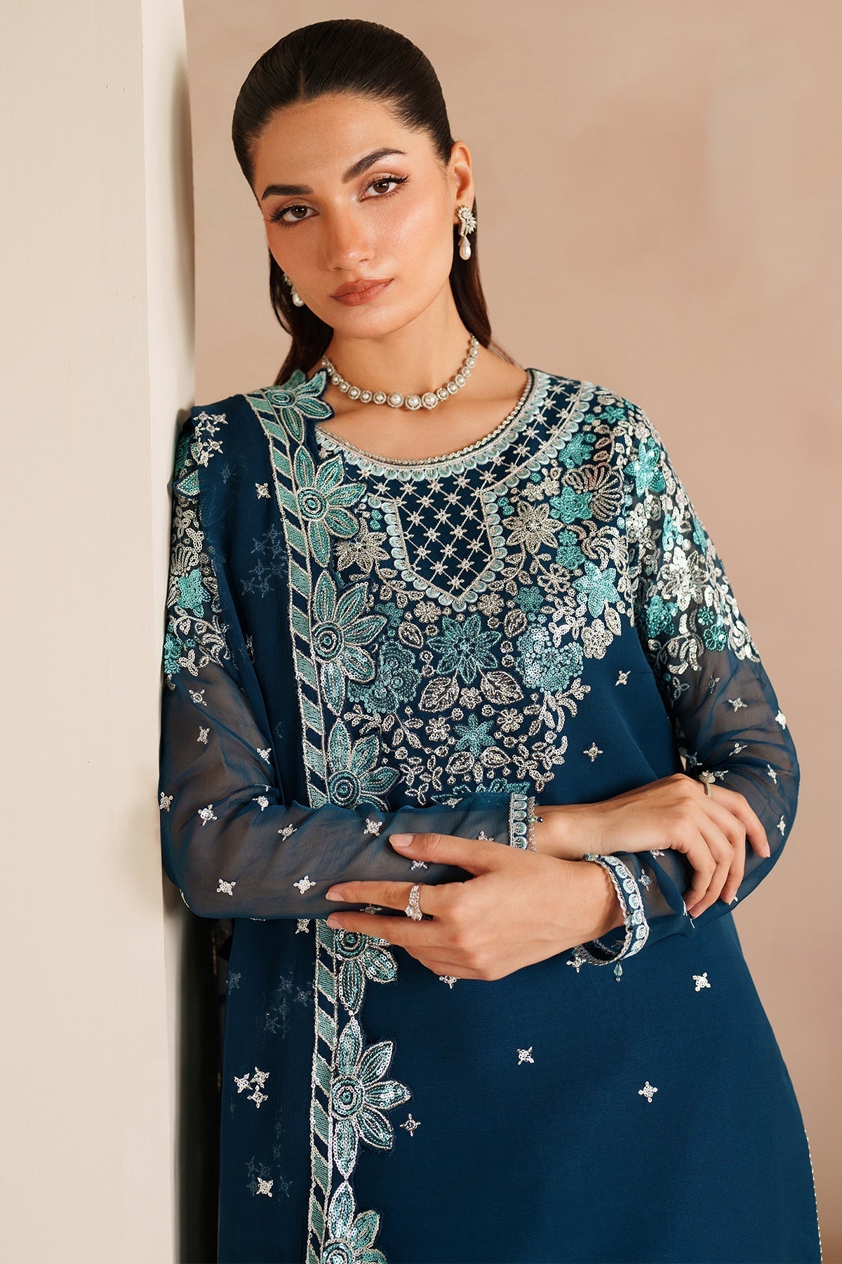 Farasha – Cobalt Haze Style