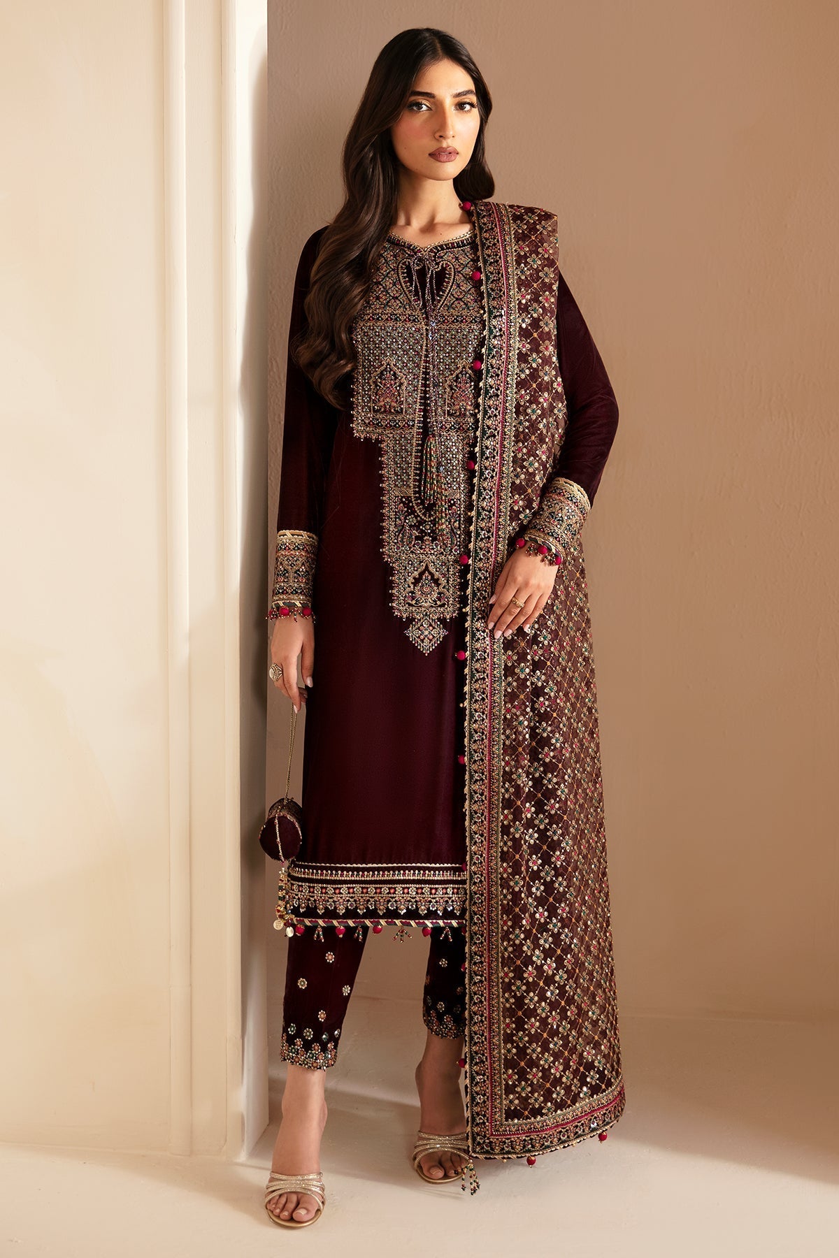 Mairaz Embroidered Velvet Suit — VF-2022