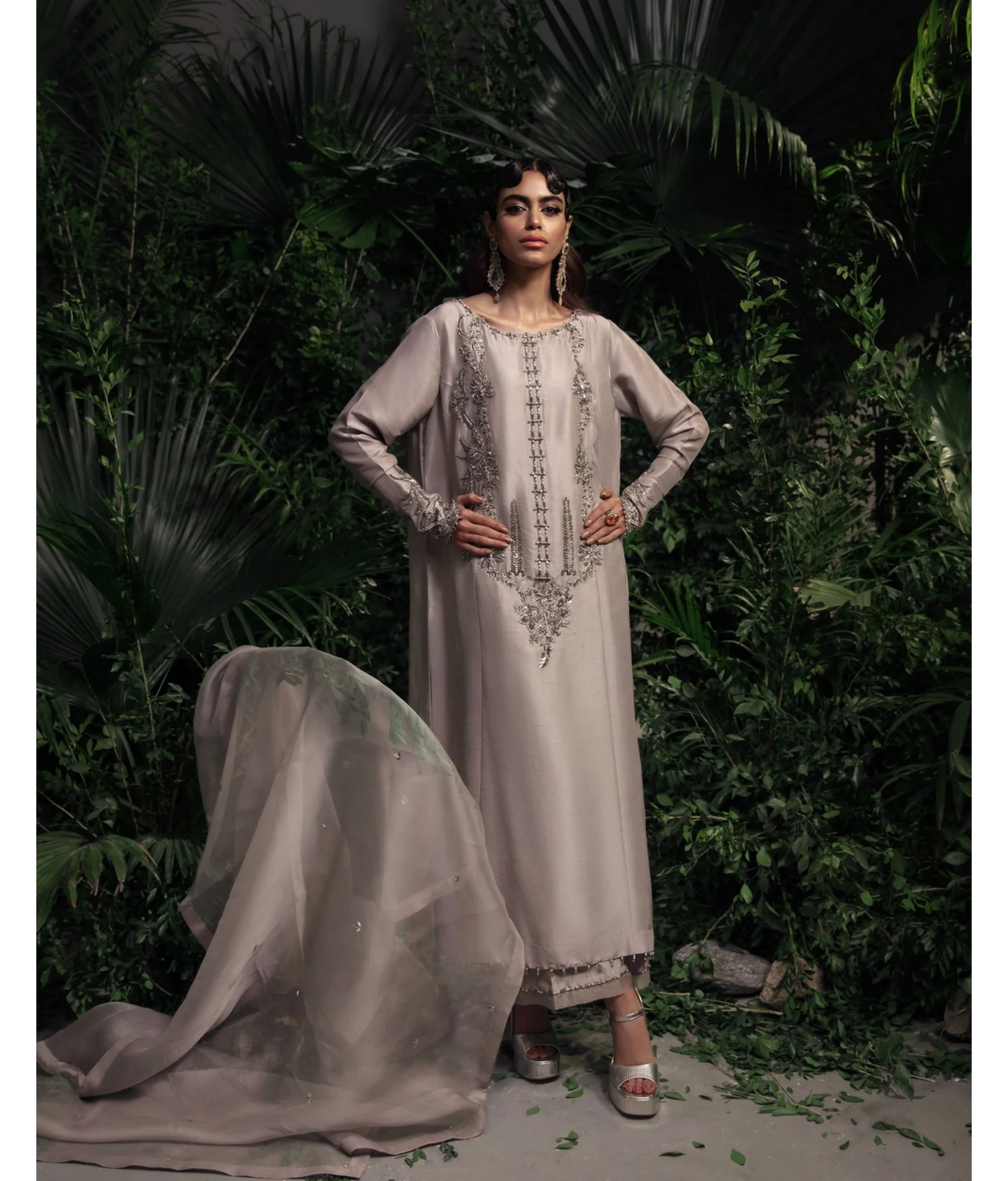 LUNA- Luxury Pret'24  - 6