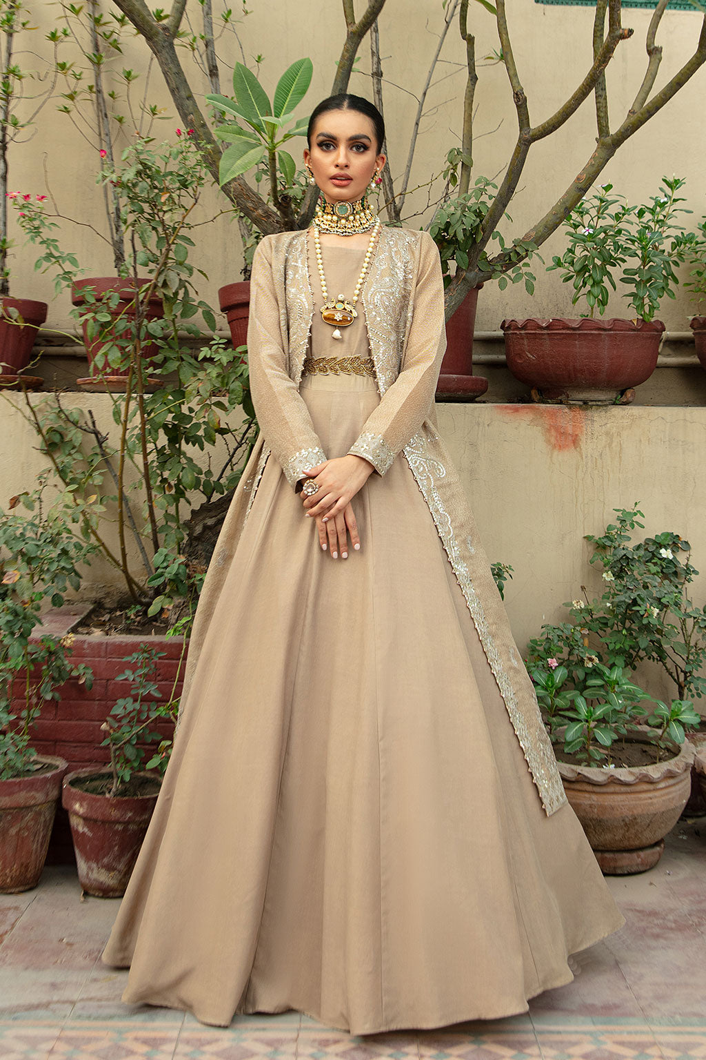 AG-19 (Gown)