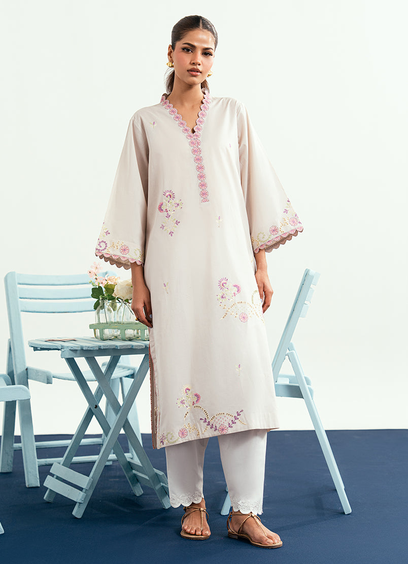 Embroidered Kurta 15431 401