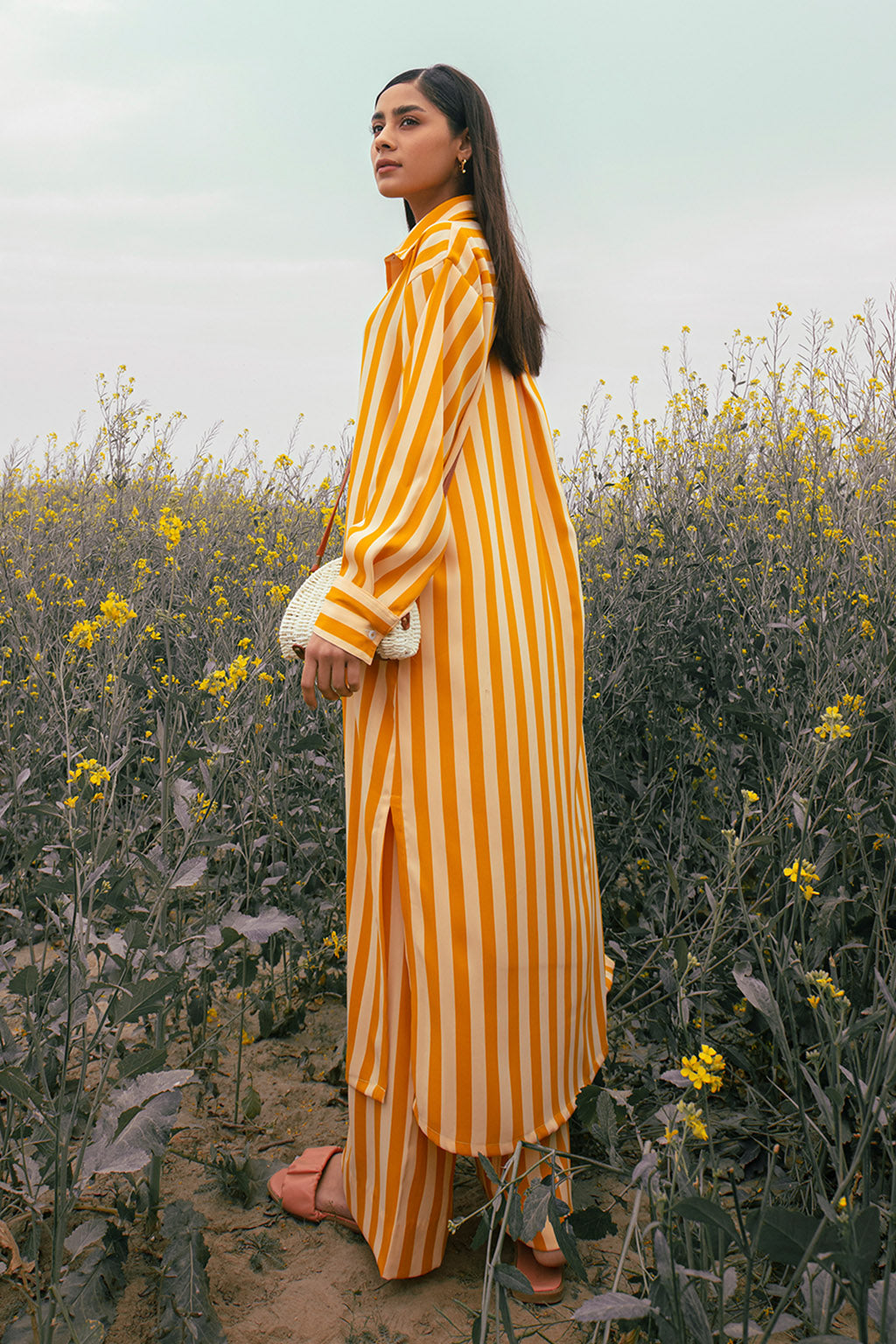 https://cdn.shopify.com/s/files/1/0019/7217/4947/files/1_8d7e8a0f-2636-4cdf-8c20-c3c7cf824f04.jpg?v=1764581988